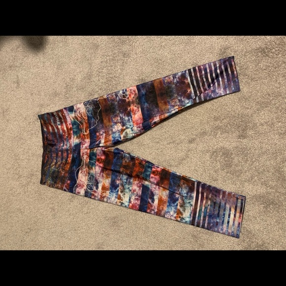 Ganesh capri yoga pants - Picture 1 of 2